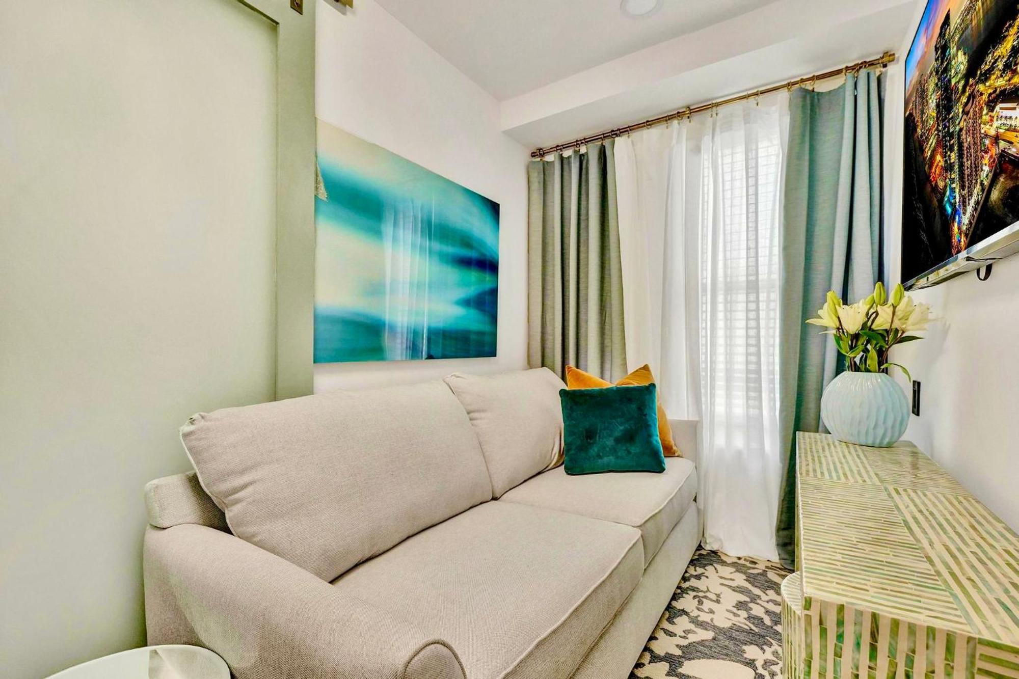 Slice Of Paradise Steps To The Beach- California King Bedroom And Sofa Bed Miami Beach Exterior photo