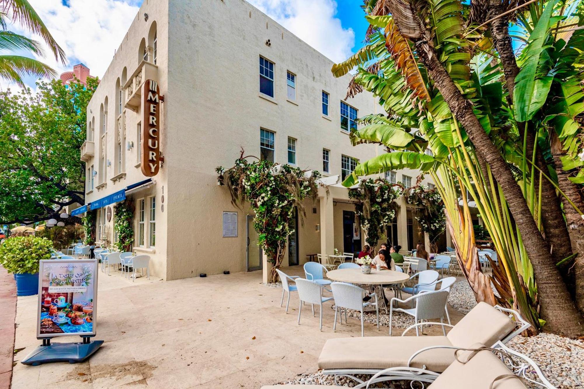 Slice Of Paradise Steps To The Beach- California King Bedroom And Sofa Bed Miami Beach Exterior photo